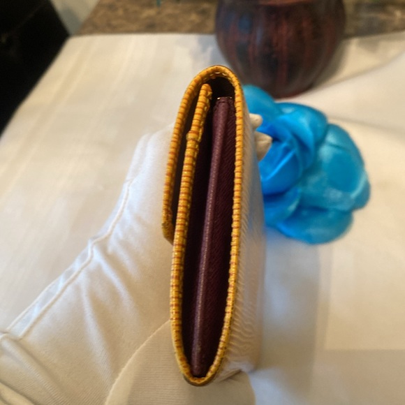 Louis Vuitton Sarah Wallet - Picture 4 of 10